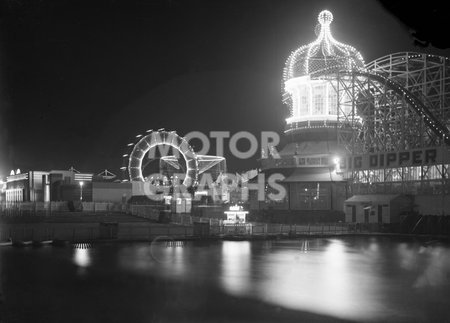 Blackpool pleasure beach at night