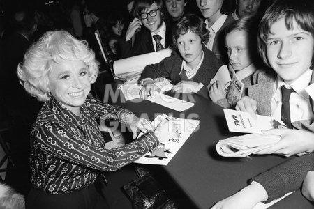 Barbara Windsor 1976