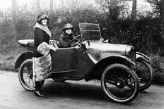 Irene and Zita Austin 1922