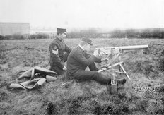 Machine guns circa 1915