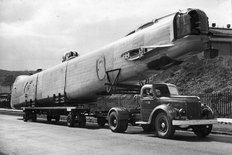 Stirling Aeroplane in transit