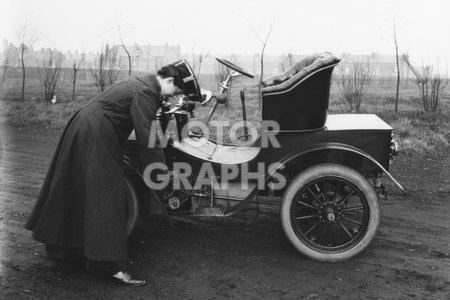 Wolseley 6 hp tourer 1905