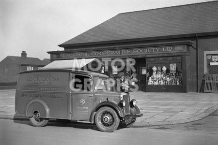 Morris delivery van 1935