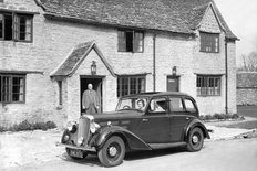 Morris Eighteen saloon 1937