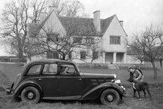 Morris Eighteen saloon 1937