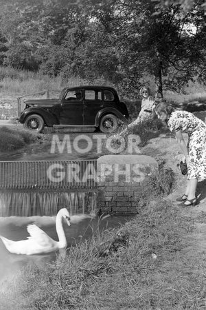 Morris Twelve saloon 1937