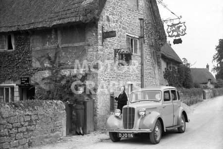 Morris Twelve saloon 1937