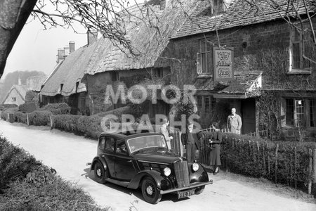 Morris Fourteen saloon 1938