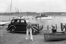 Morris Twelve saloon 1938