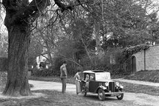 Standard economy saloon1930s