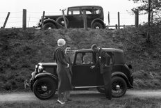 Standard Four Light Saloon 1930s