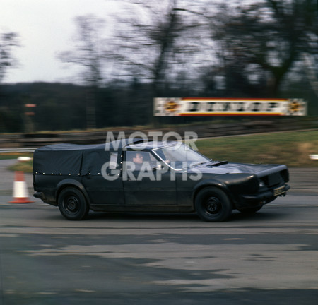 Rover SD1 testing 1975