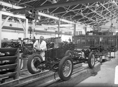 MG TC Midget Engine Installation 1946